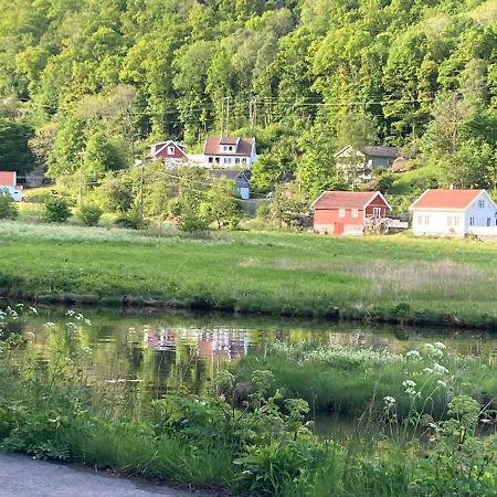 Anneks I Naturskjonne Gitlevag Lyngdal Buitenkant foto